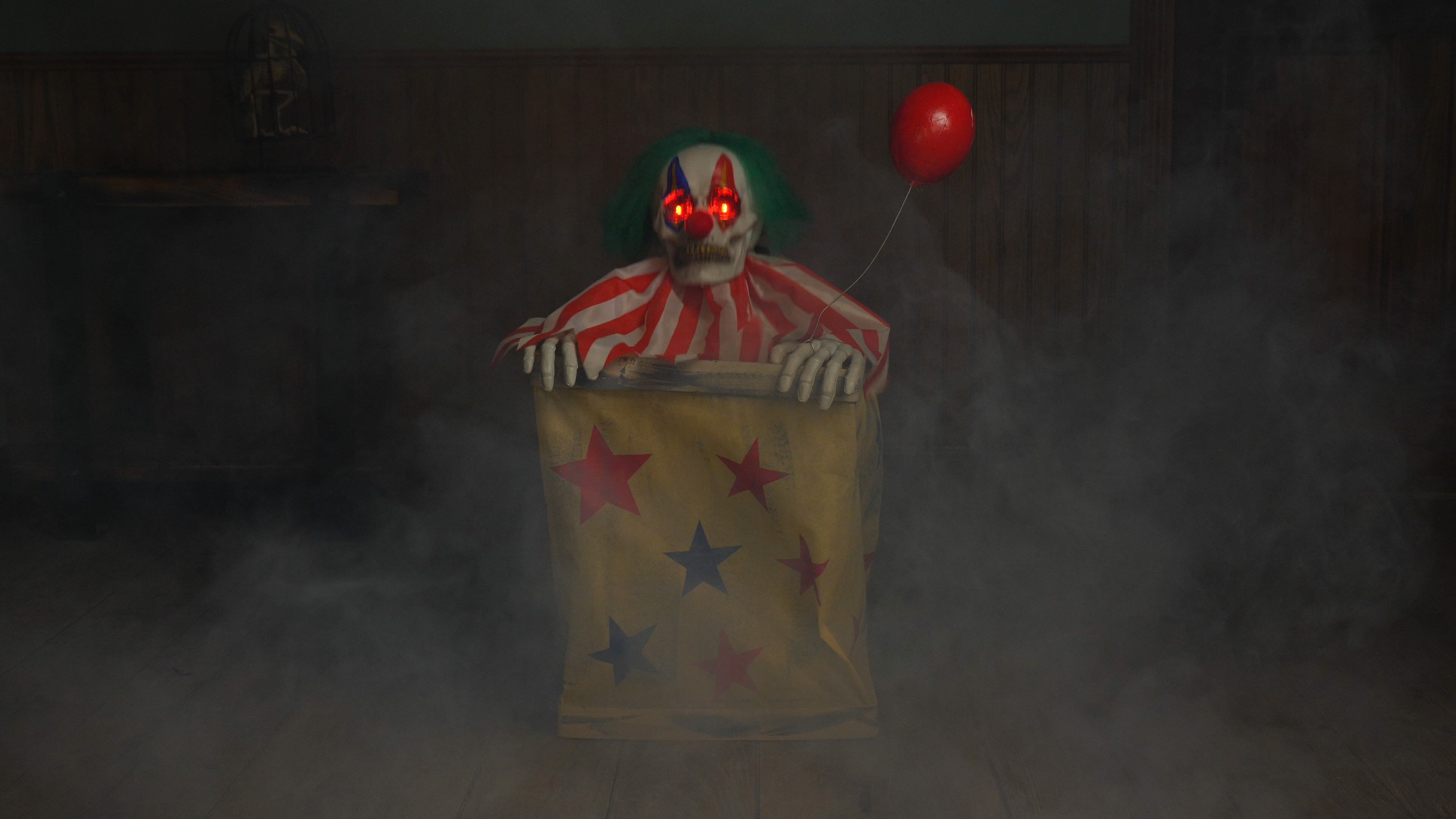 FUN3287 Animated Evil Clown in Box Halloween Prop
